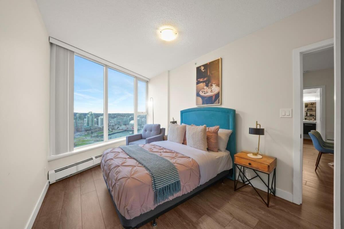 Dazzling Condo By Stadium Downtown With Free Parking バンクーバー エクステリア 写真