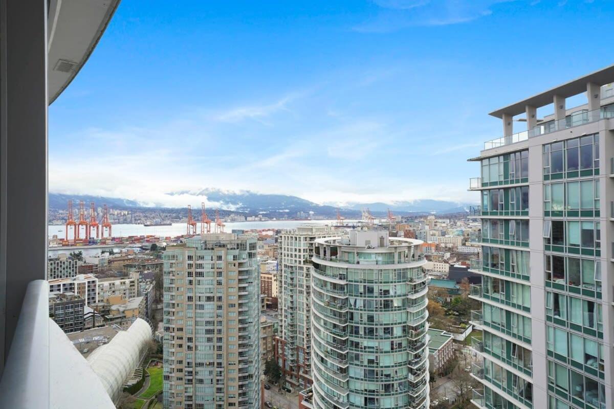 Dazzling Condo By Stadium Downtown With Free Parking バンクーバー エクステリア 写真