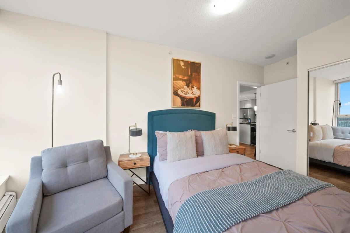 Dazzling Condo By Stadium Downtown With Free Parking バンクーバー エクステリア 写真